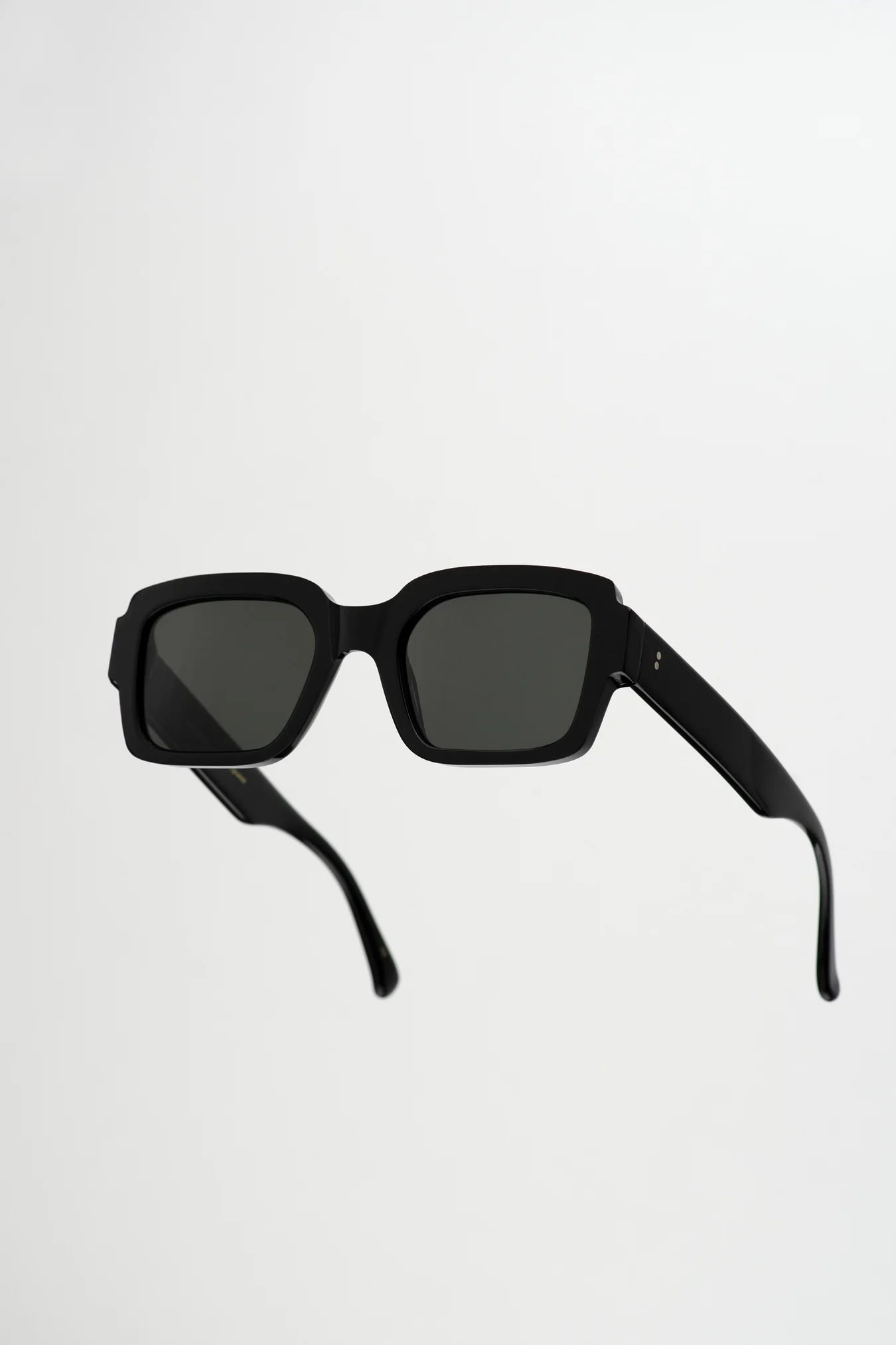 Apollo Black - Green Solid Lens - Image 4