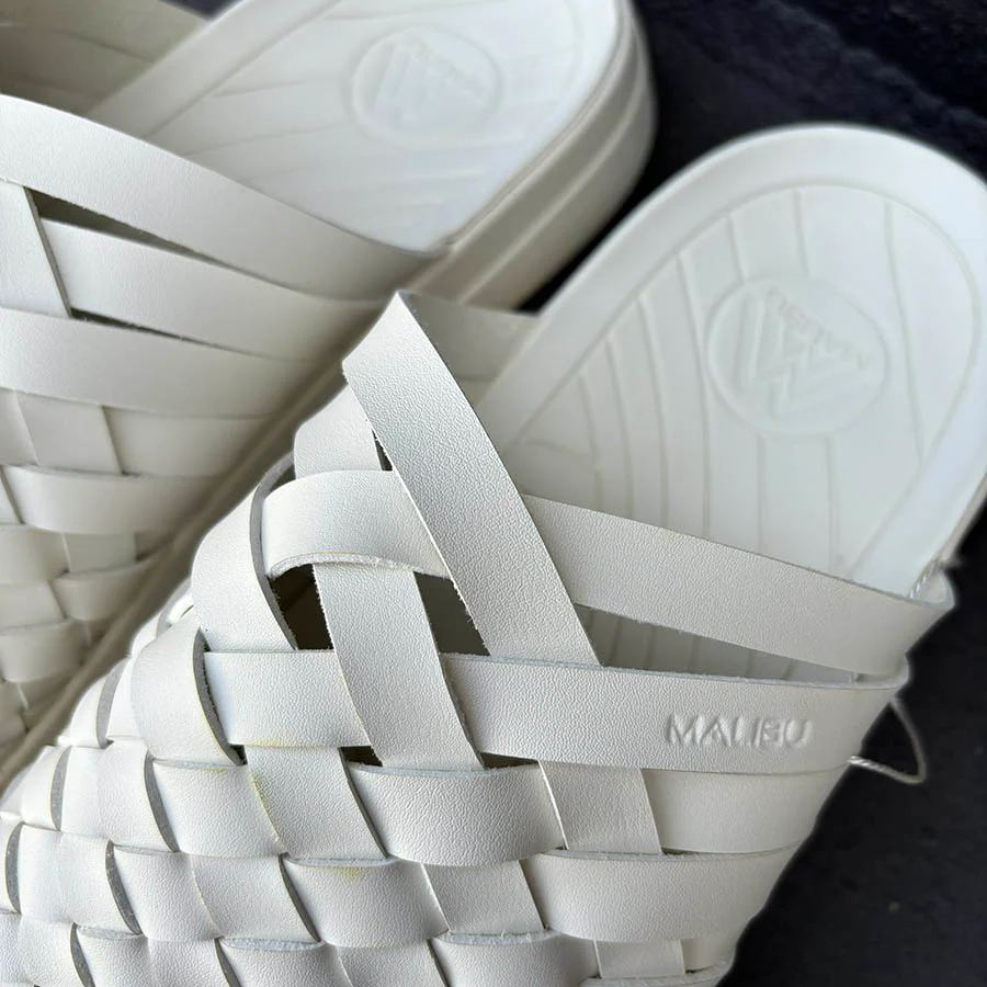 Colony /  Vegan Leather Off White - Image 3